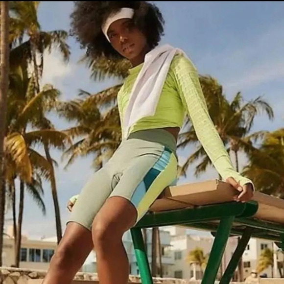 FP Movement Baja Biker Shorts NWOT XS - Picture 1 of 11